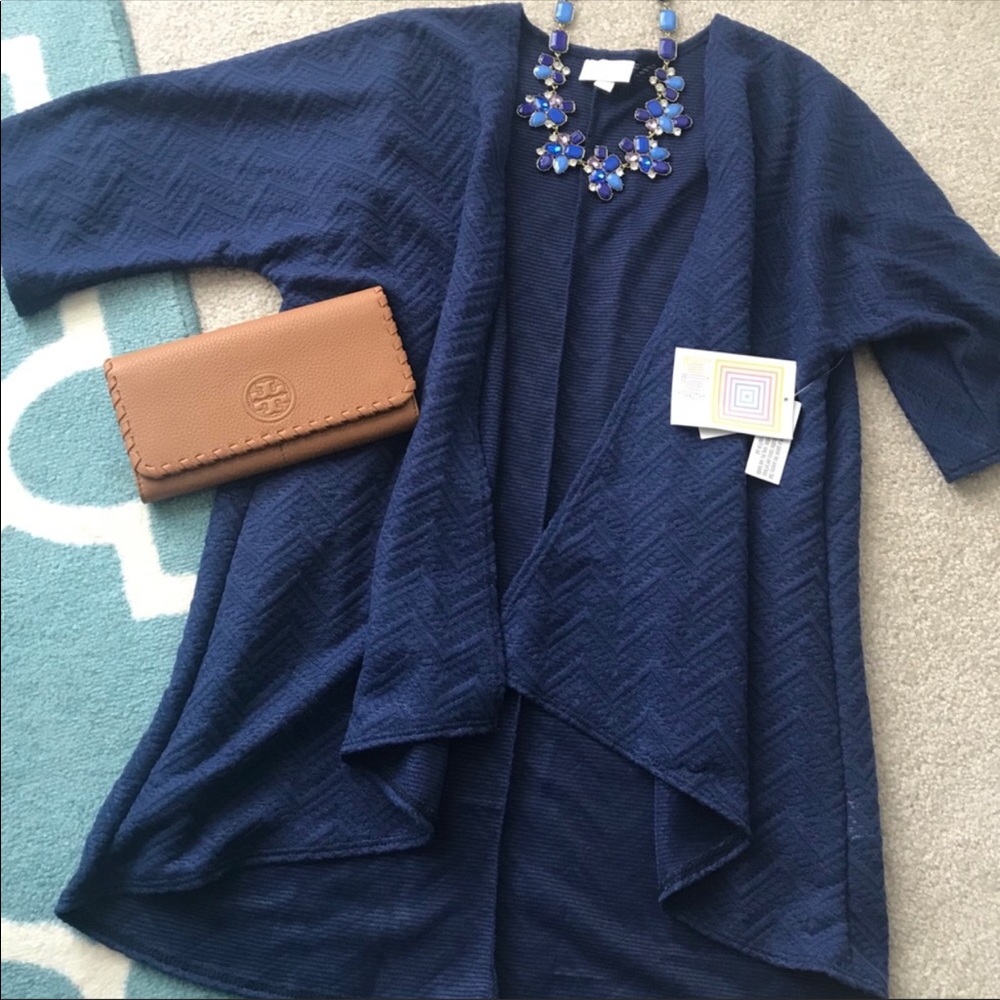🚫SOLD🚫LuLaRoe Bianka - size 3 (small)